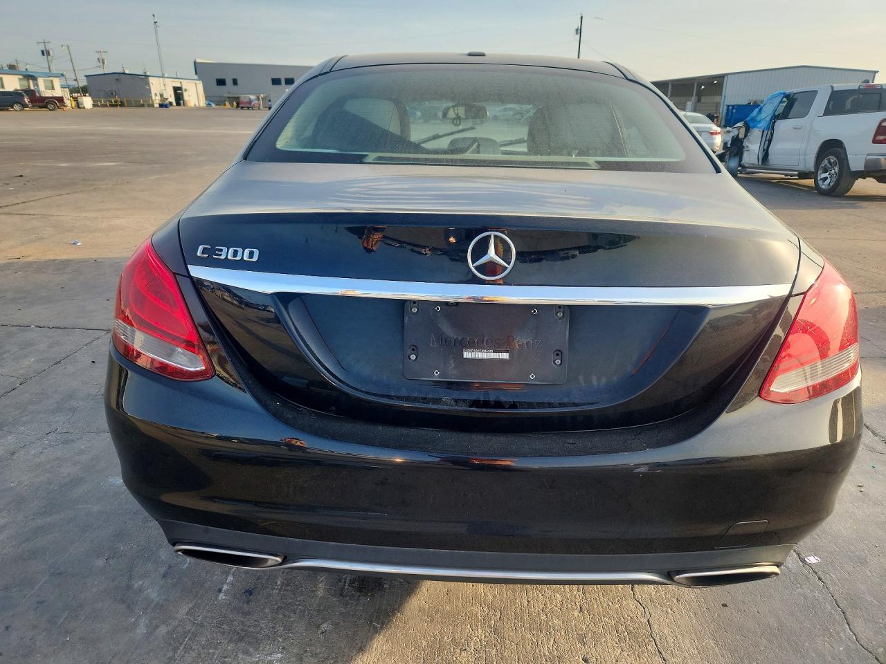 2015 Mercedes-Benz C 300 - Image 6