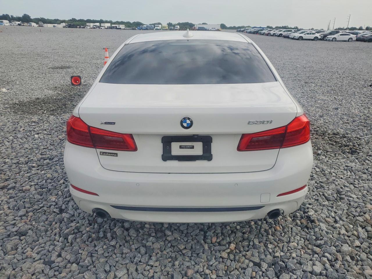 2019 BMW 530 Xi - Фото 6