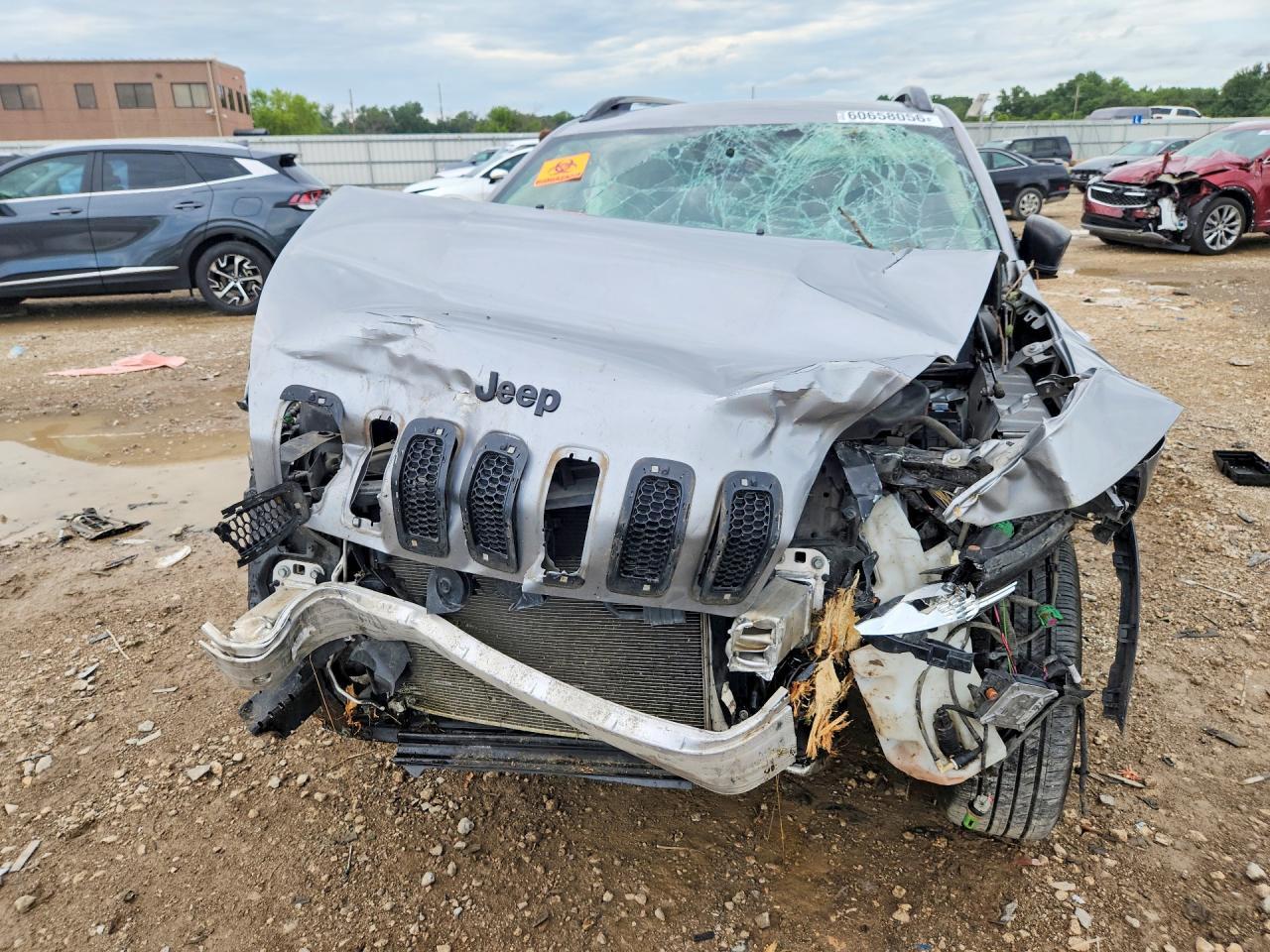 2017 Jeep Cherokee - Фото 5