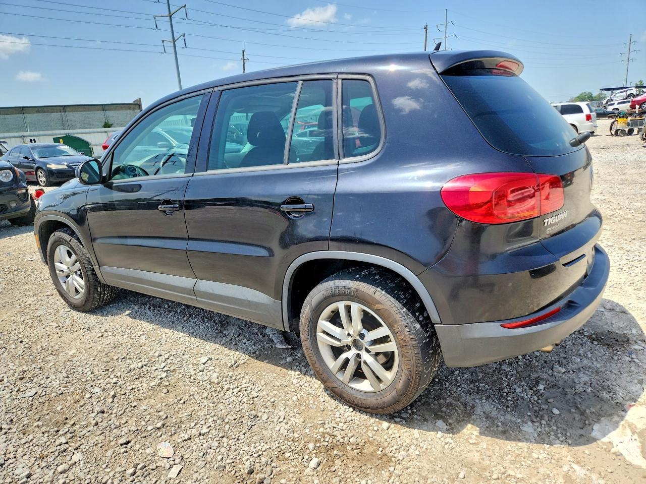2013 Volkswagen Tiguan S - Image 2