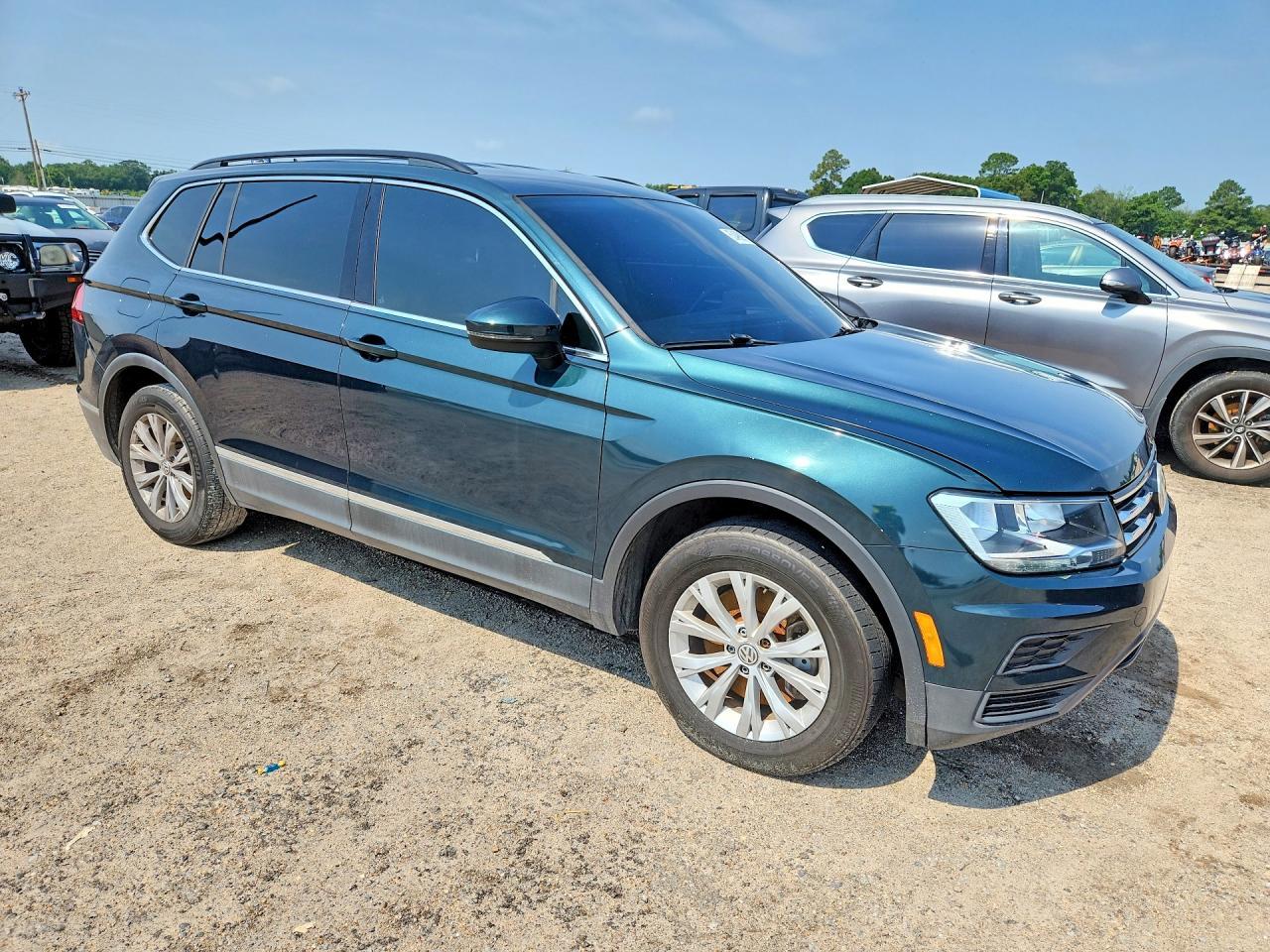 2018 Volkswagen Tiguan Se - Фото 4