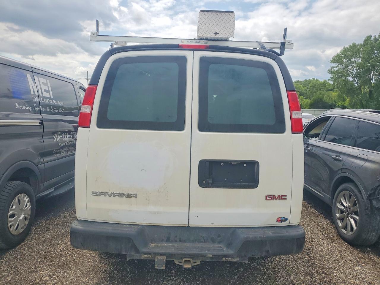 2022 GMC Savana G2500 - Image 6