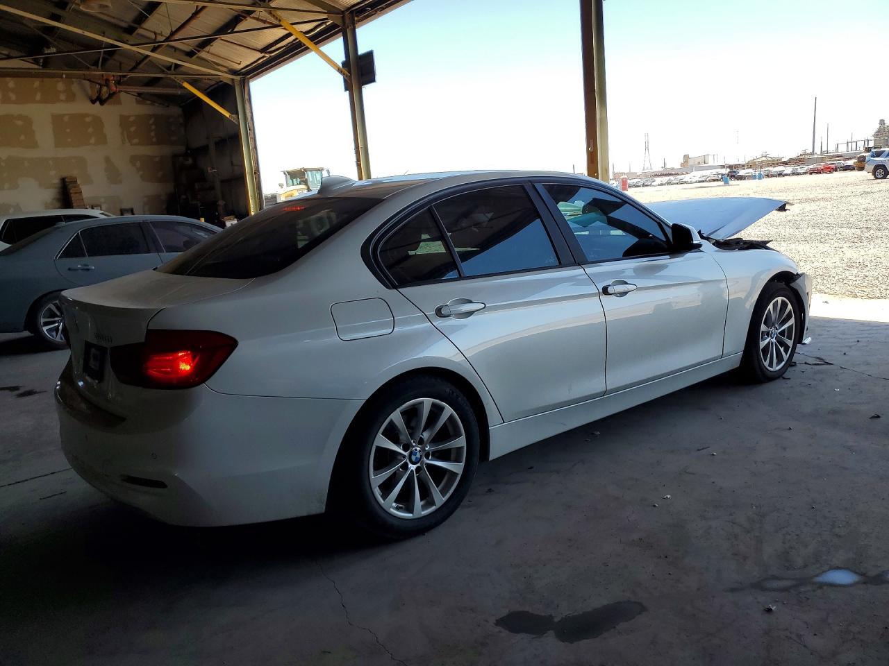 2018 BMW 320 I - Фото 3
