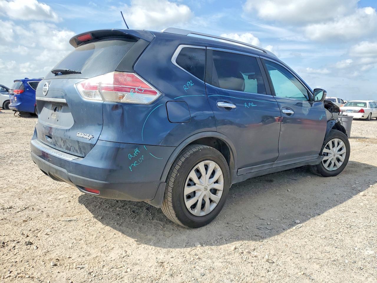 2016 Nissan Rogue S - Фото 3