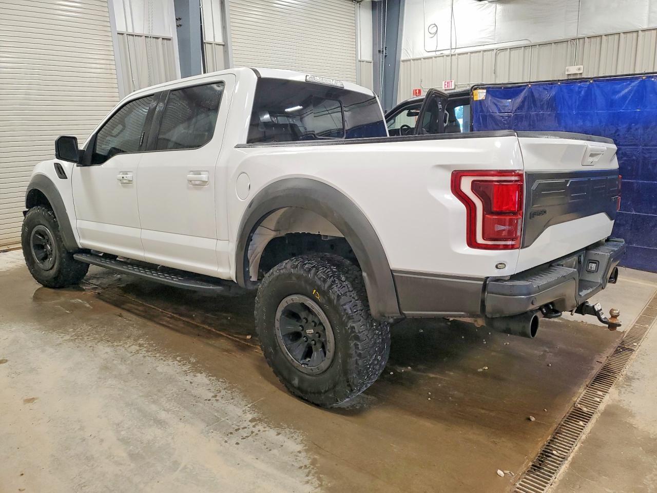 2017 Ford F150 Raptor - Image 2