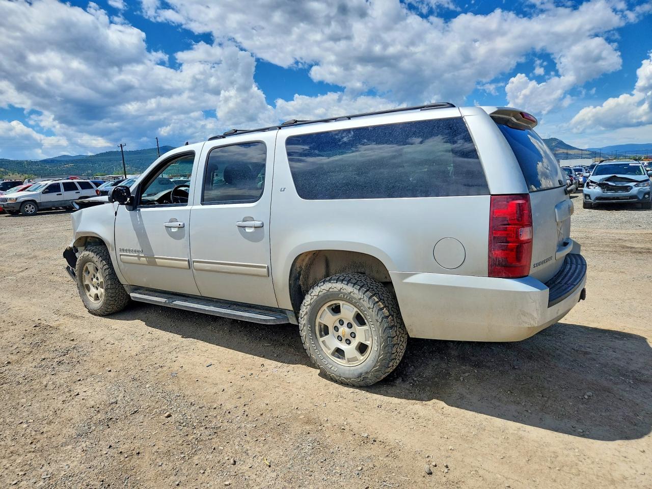 2013 Chevrolet Suburban K1500 Lt - Фото 2