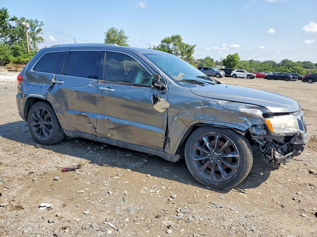 2011 Jeep Grand Cherokee Overland - Image 4