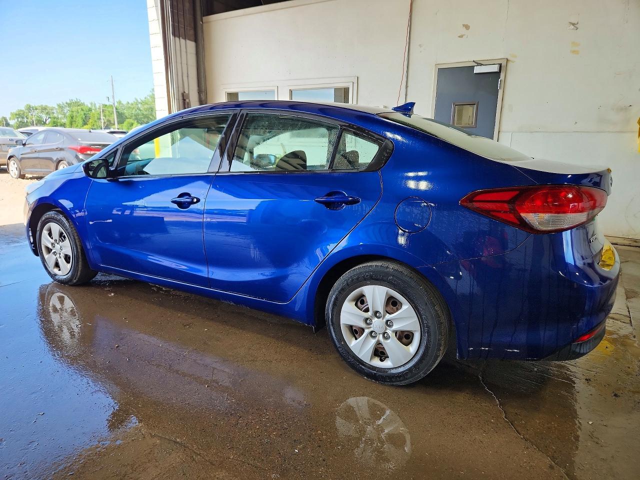 2018 Kia Forte Lx - Image 2