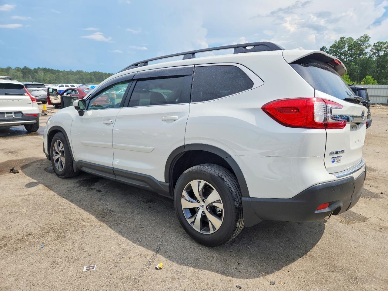 2025 Subaru Ascent Premium - Фото 2