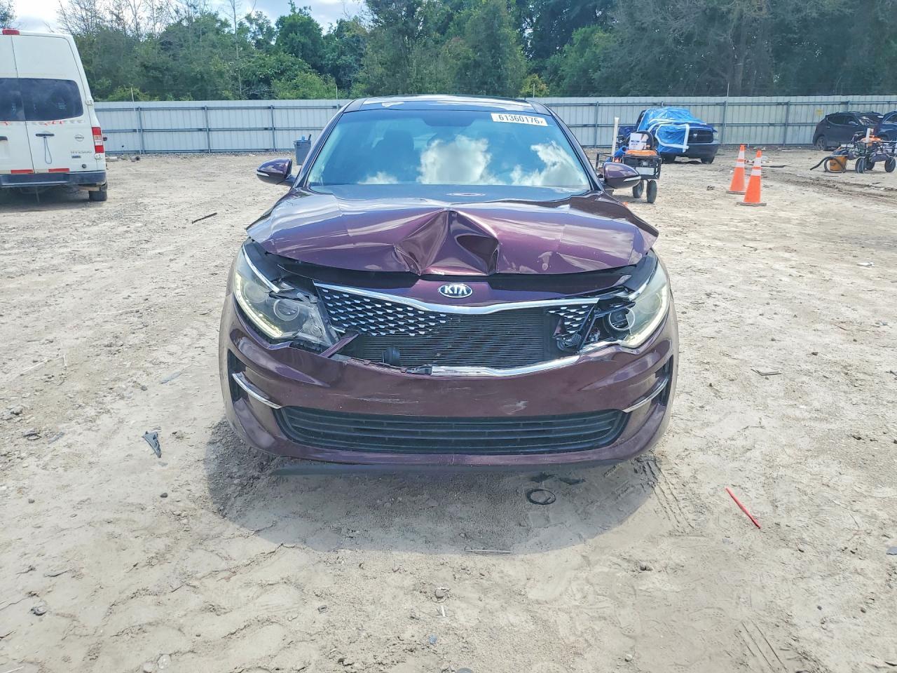 2017 Kia Optima Ex - Image 5