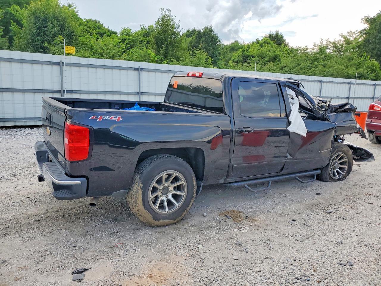 2017 Chevrolet Silverado - Image 3