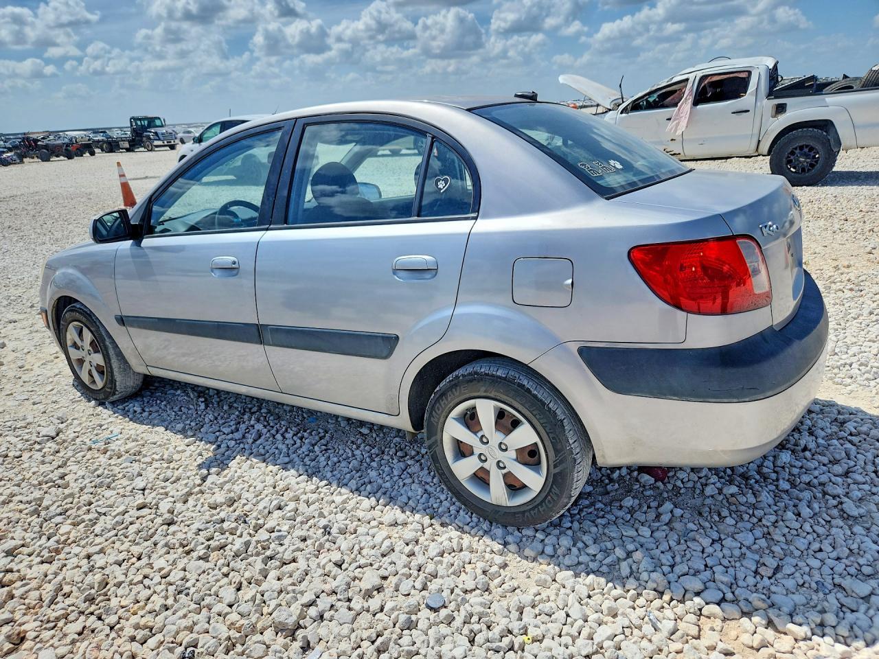 2009 Kia Rio Base - Фото 2