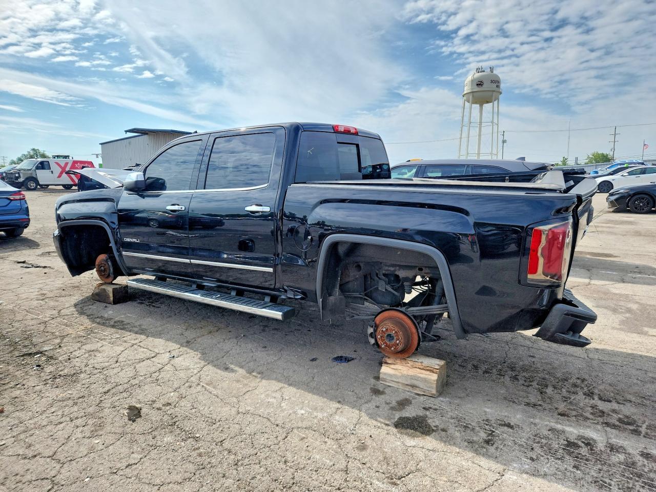 2018 GMC Sierra K1500 Denali - Image 2