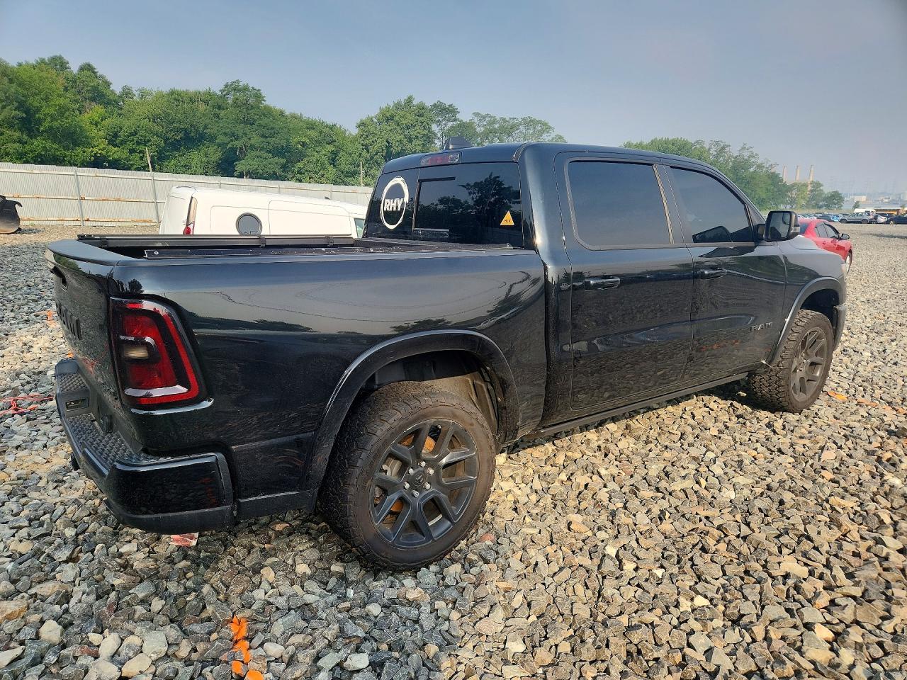 2025 Ram 1500 Laramie - Фото 3