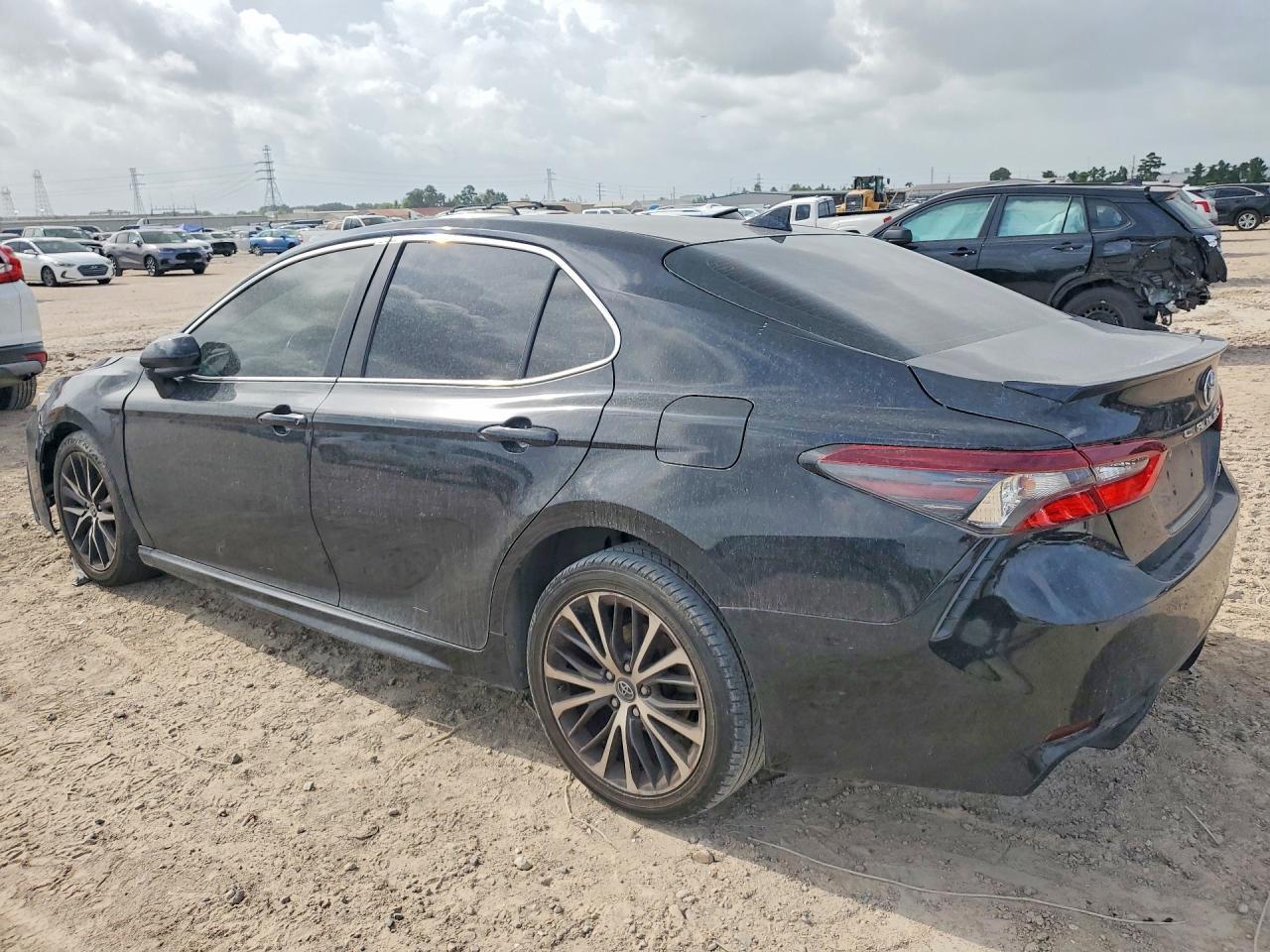 2021 Toyota Camry Se - Image 2