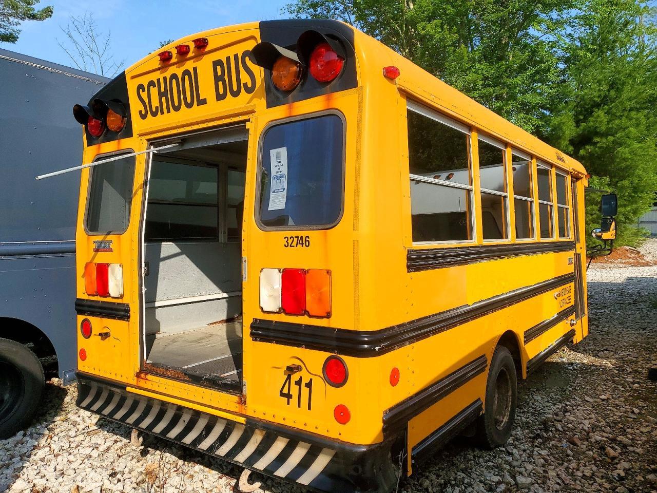 2011 Chevrolet Express G3 - School Bus - Image 4