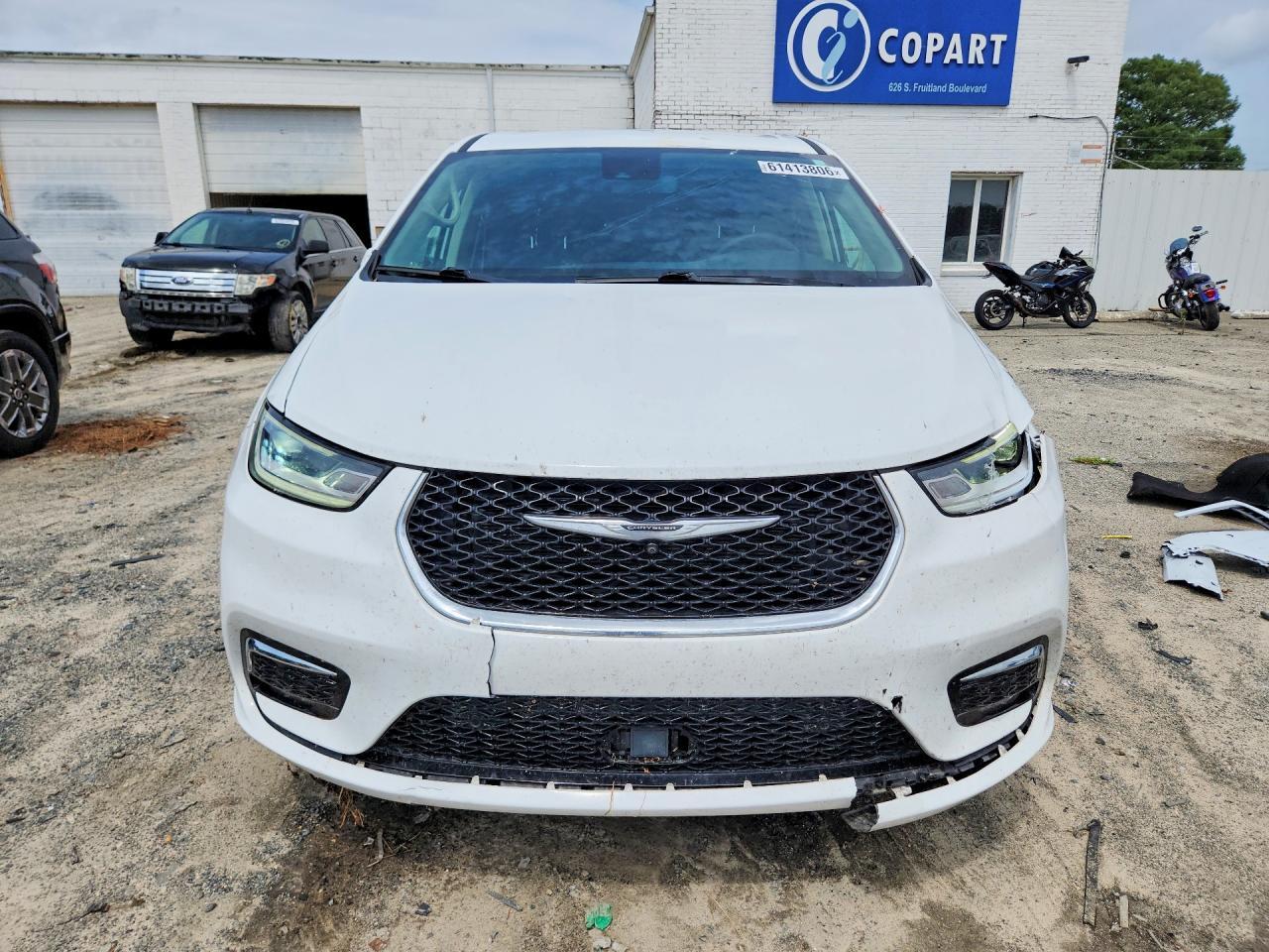 2023 Chrysler Pacifica Touring L - Фото 5