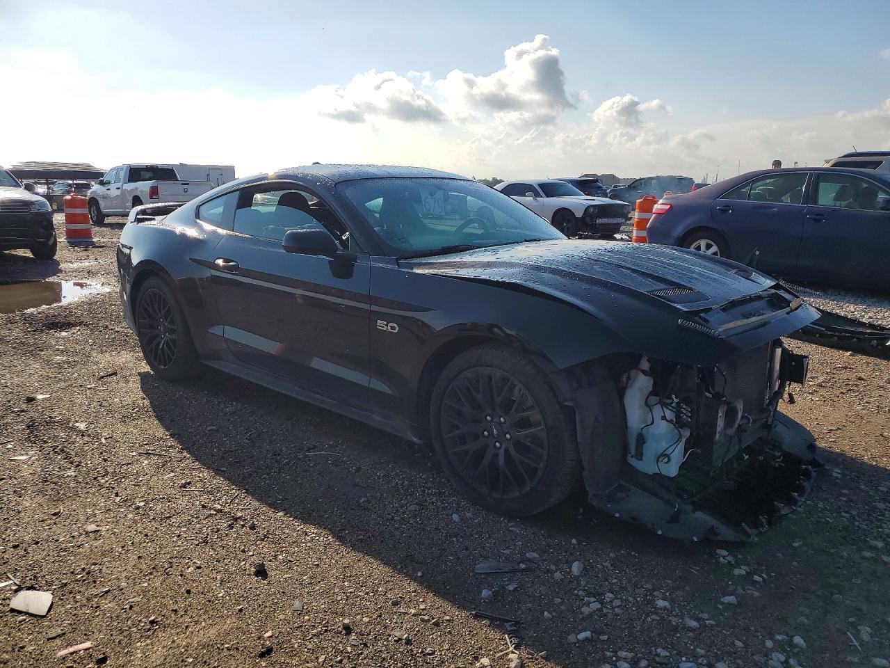 2020 Ford Mustang Gt - Image 4