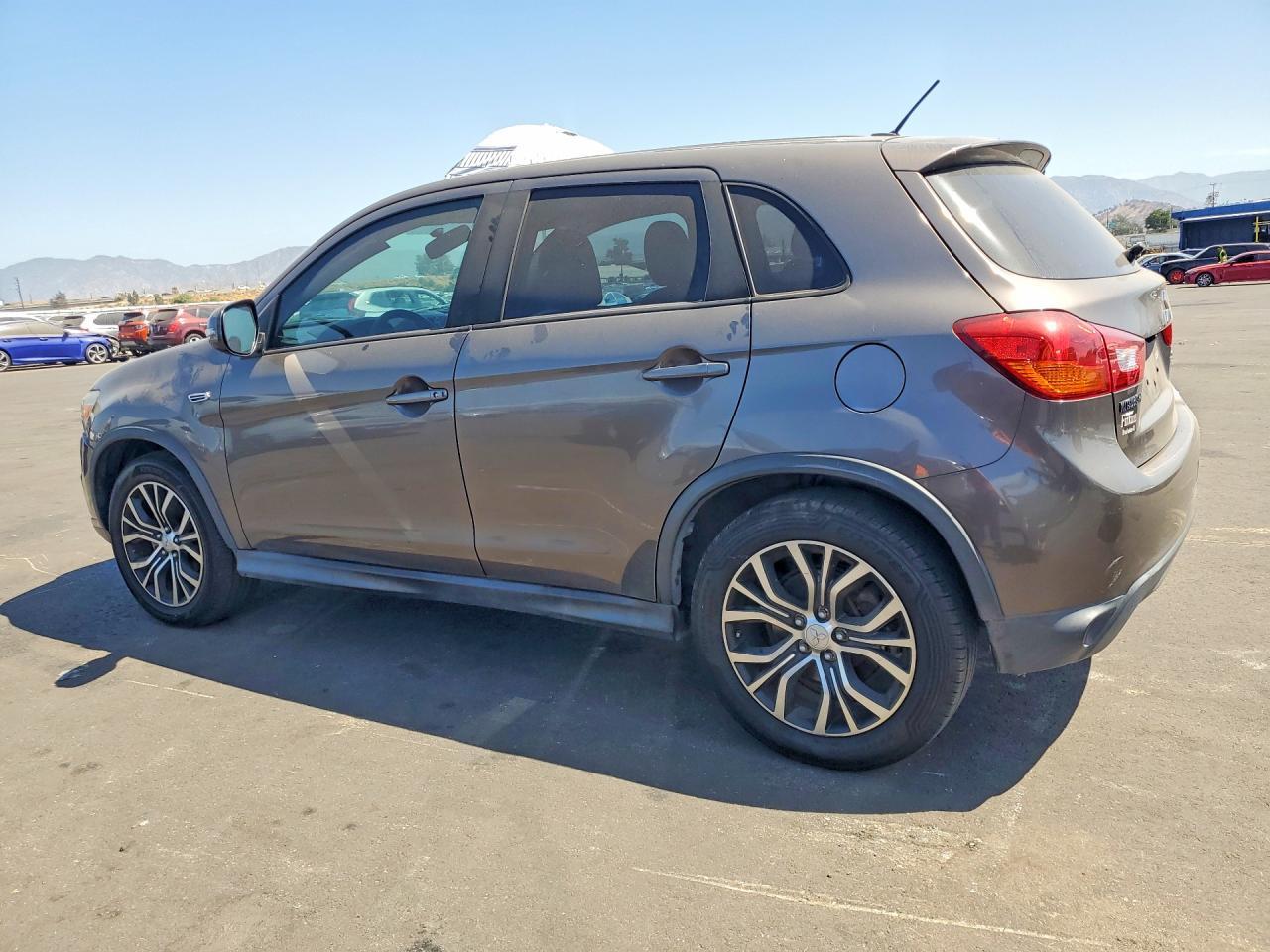 2016 Mitsubishi Outlander Sport Es - Фото 2