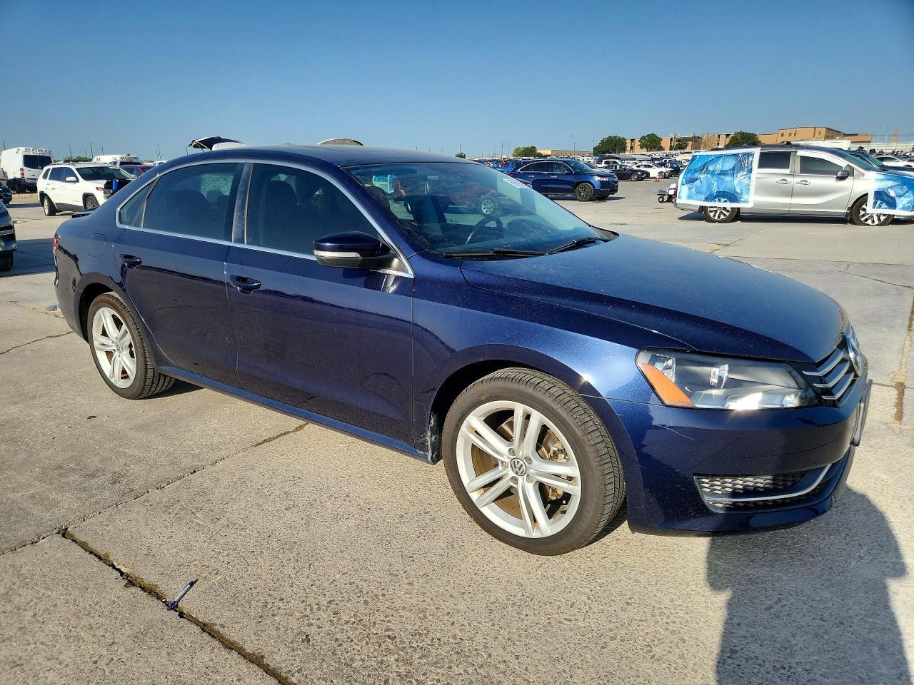 2014 Volkswagen Passat Se - Фото 4