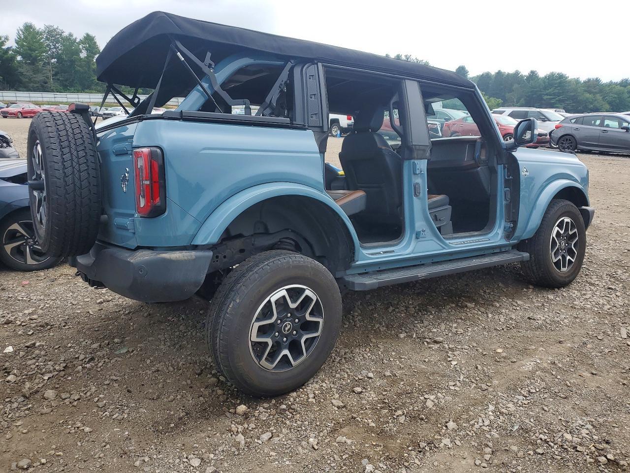 2023 Ford Bronco Base - Фото 3