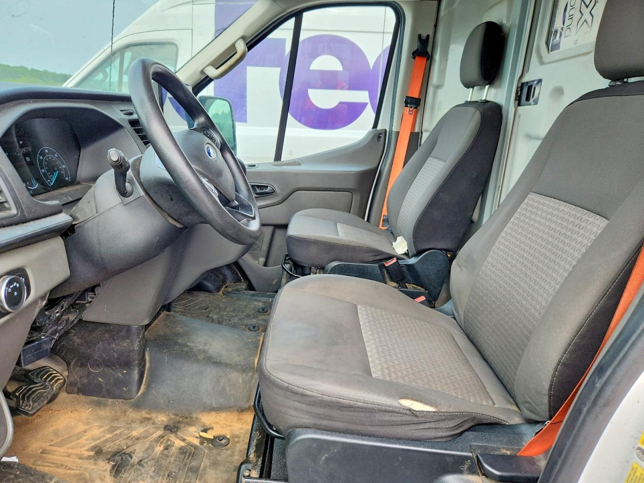 2022 Ford Transit 350 Delivery Van - Фото 7