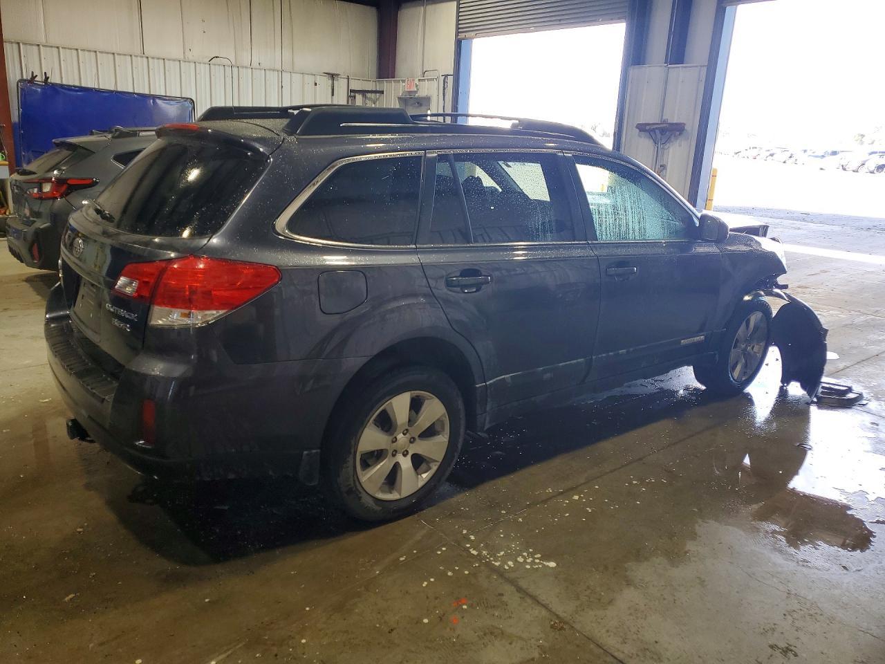 2010 Subaru Outback - Фото 3