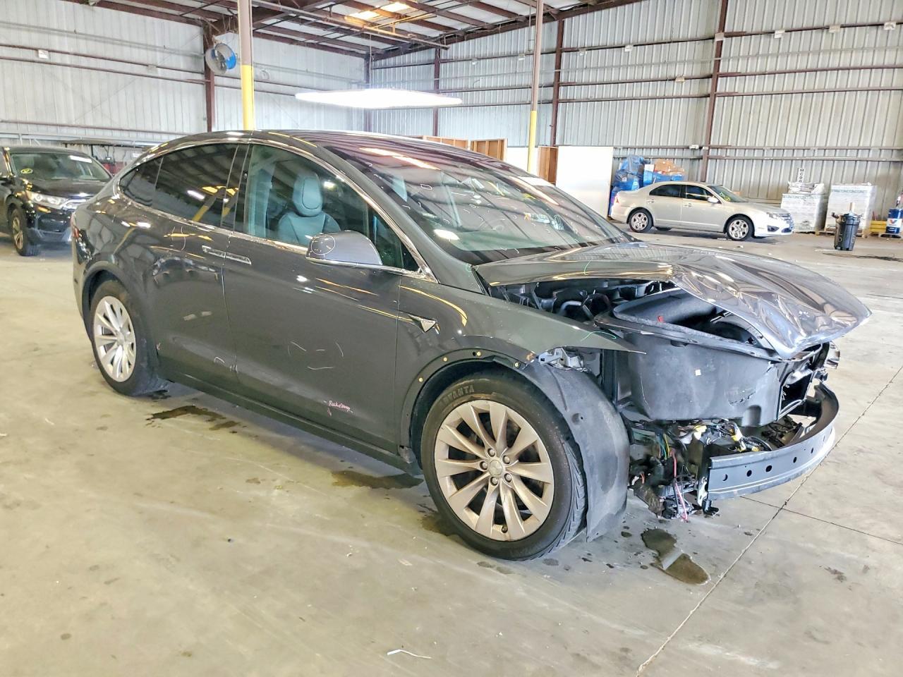 2017 Tesla Model X - Фото 4