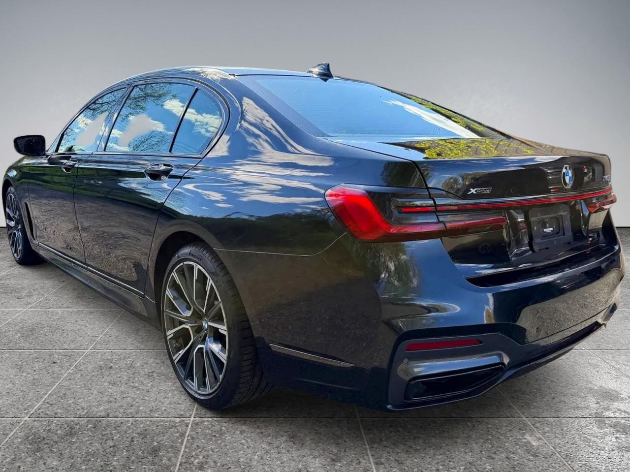 2022 BMW 740 Xi - Фото 3