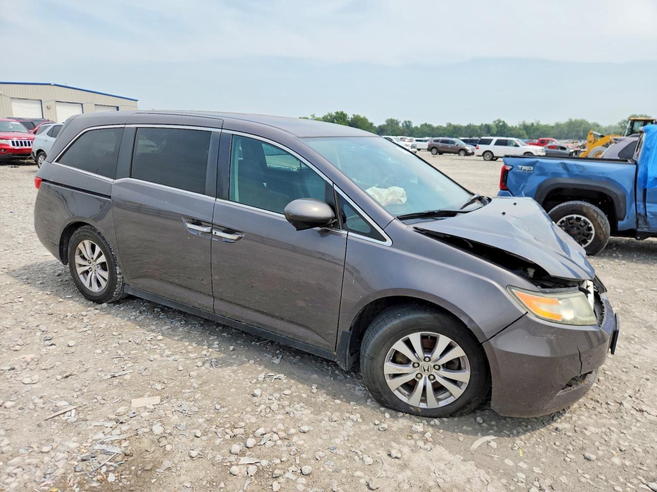 2016 Honda Odyssey Se - Фото 4