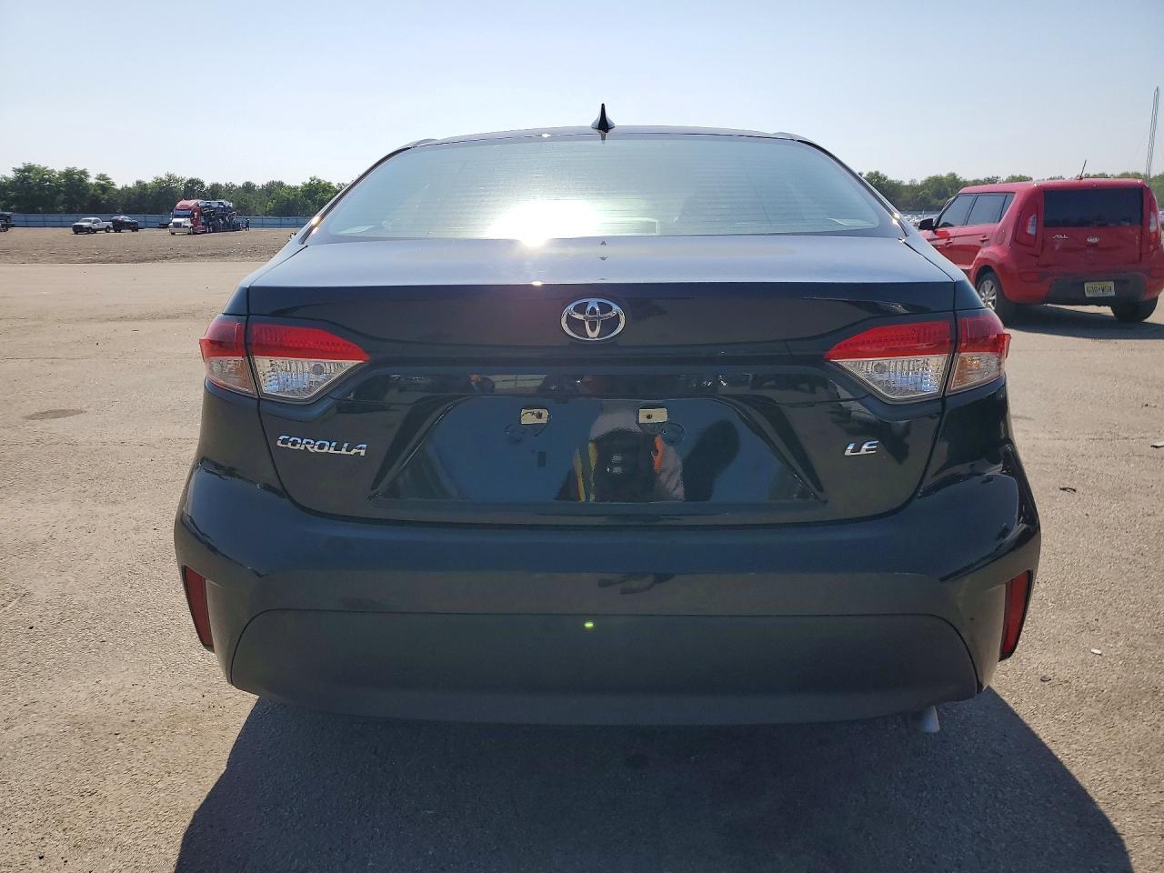 2025 Toyota Corolla Le - Image 6