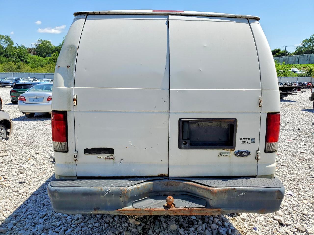 2014 Ford Econoline E350 Super Duty Van - Фото 6