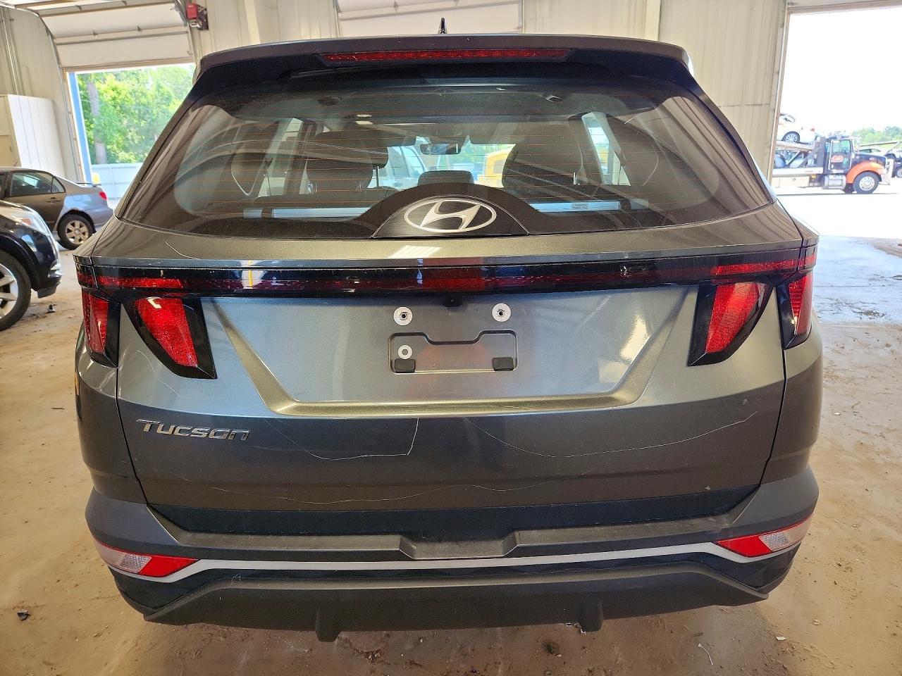 2023 Hyundai Tucson Se - Image 6