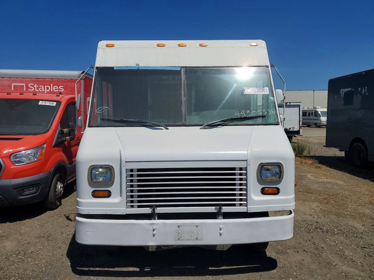 2010 Ford F-59 - Фото 5