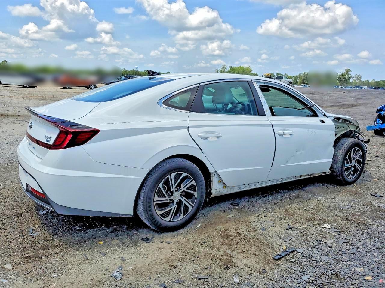 2021 Hyundai Sonata Hybrid Blue - Image 3
