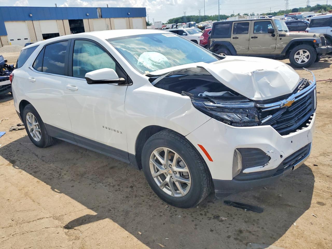 2024 Chevrolet Equinox Lt - Image 4