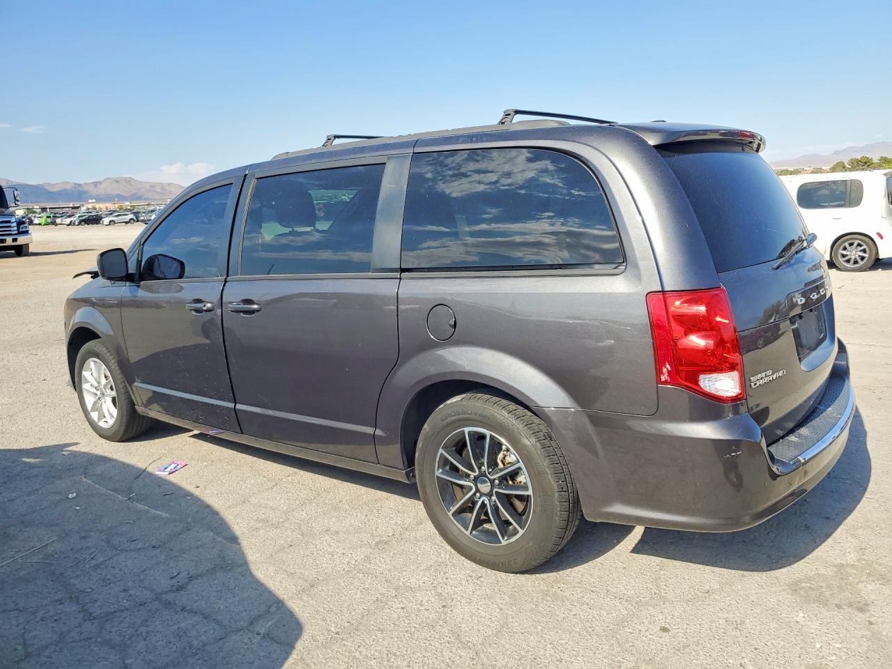 2019 Dodge Grand Caravan Gt - Image 2