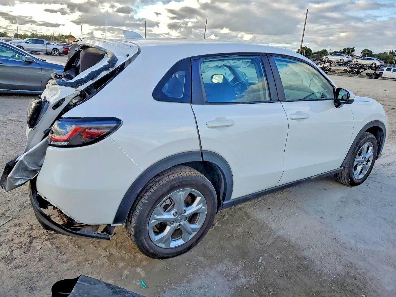 2025 Honda Hr-V Lx - Image 3