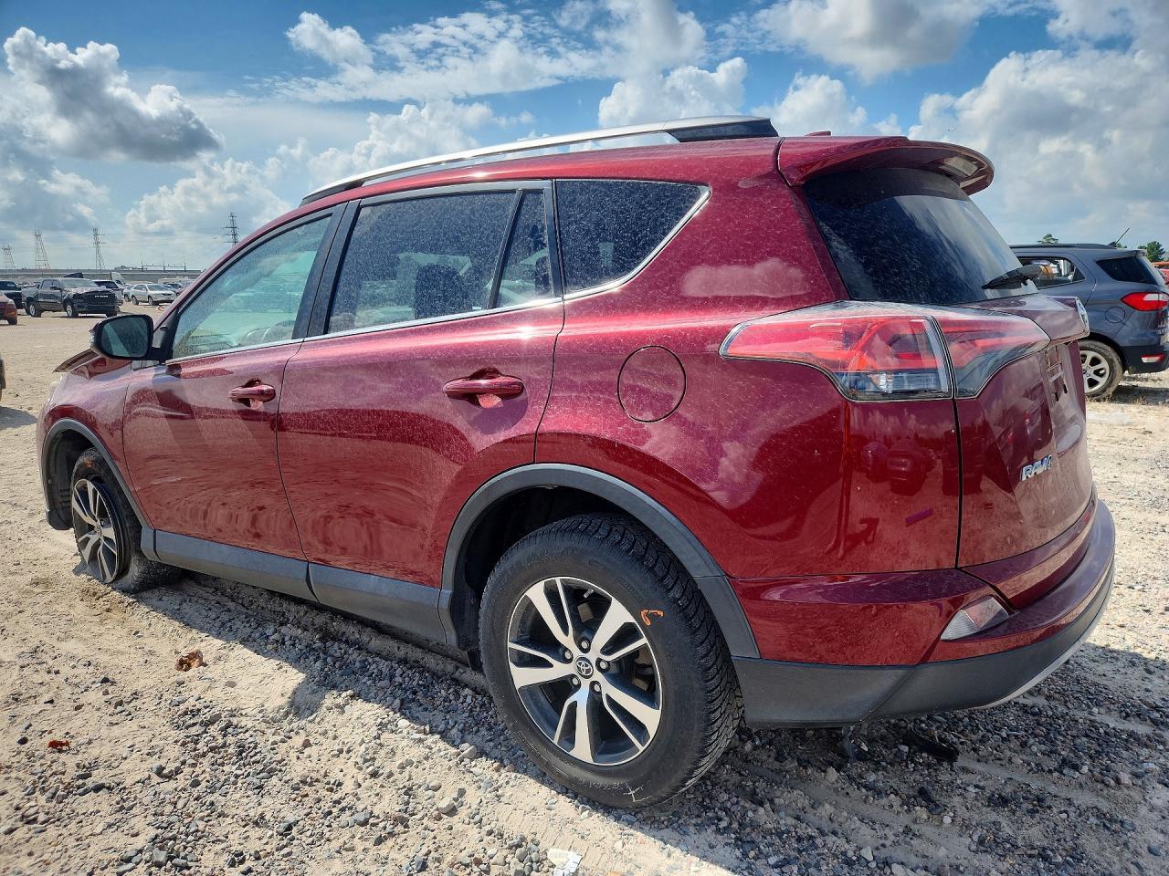 2018 Toyota Rav4 Xle - Image 2
