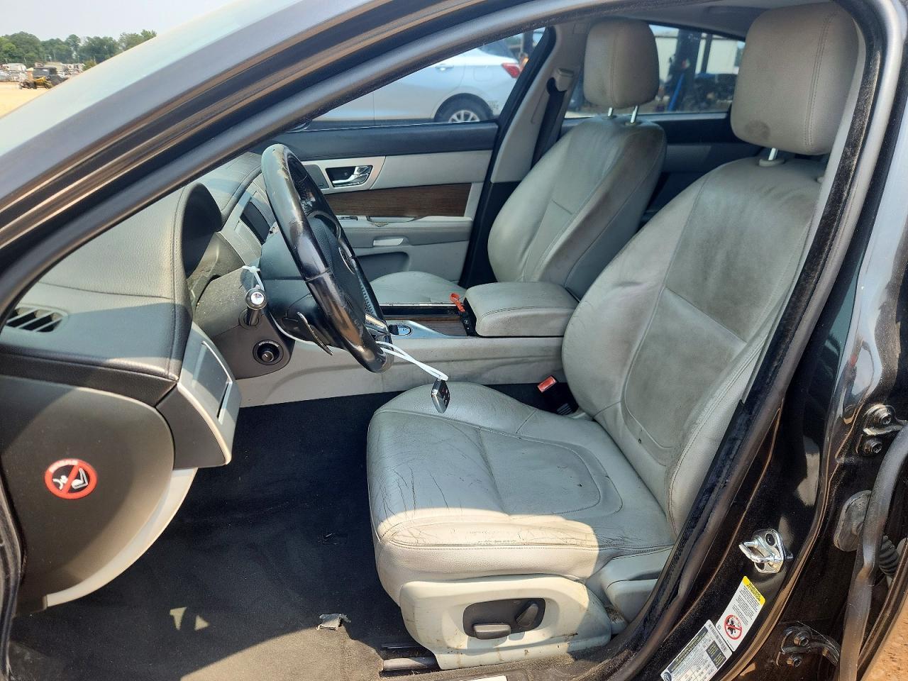 2015 Jaguar Xf 2.0T Premium - Фото 7