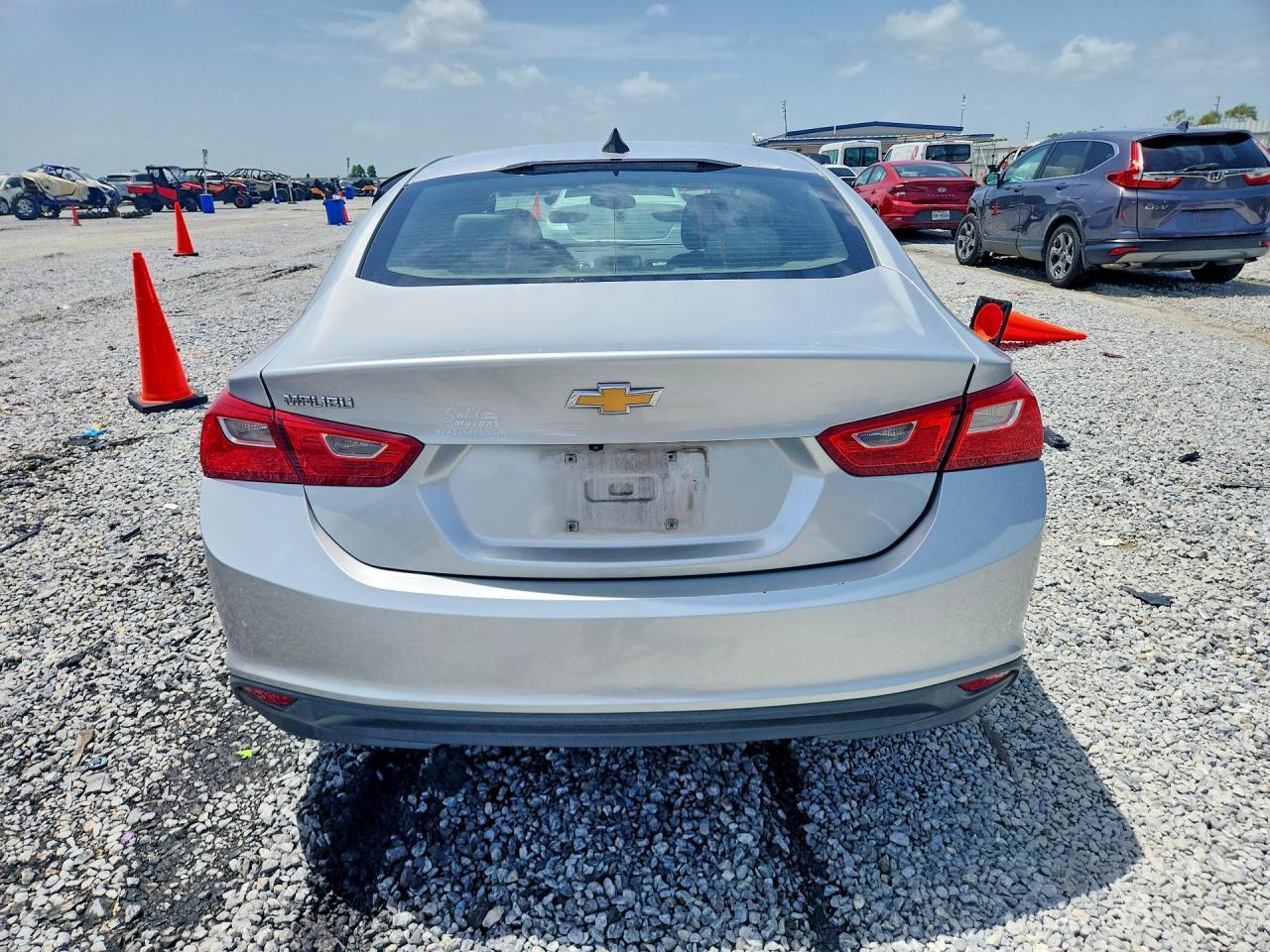 2017 Chevrolet Malibu Ls - Фото 6