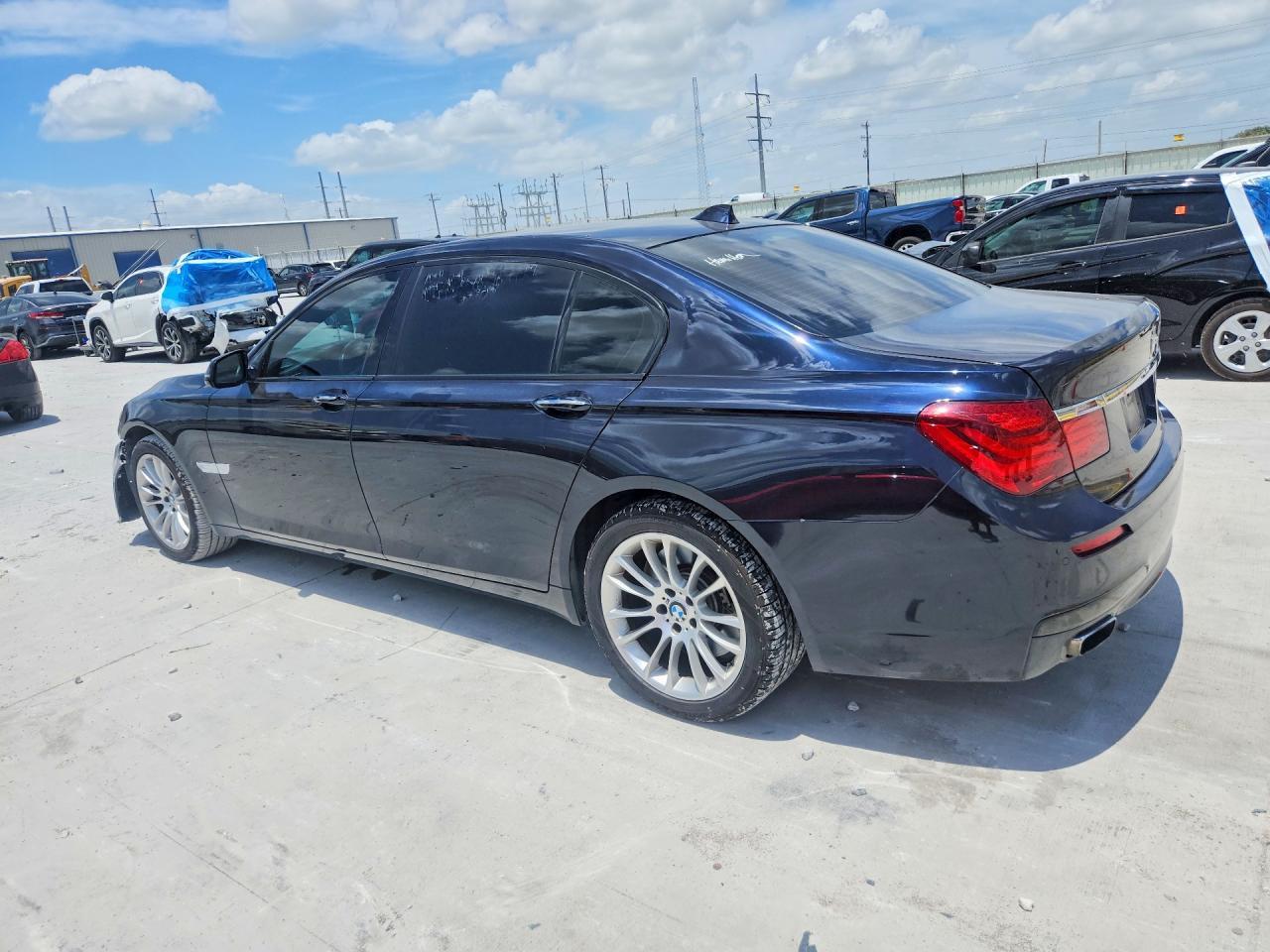 2014 BMW 750 Li - Image 2