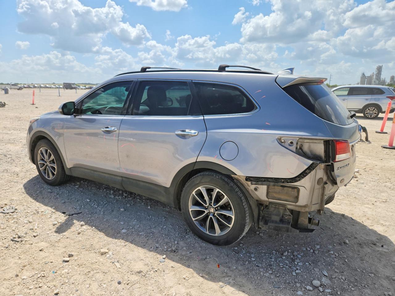 2018 Hyundai Santa Fe Se - Фото 2