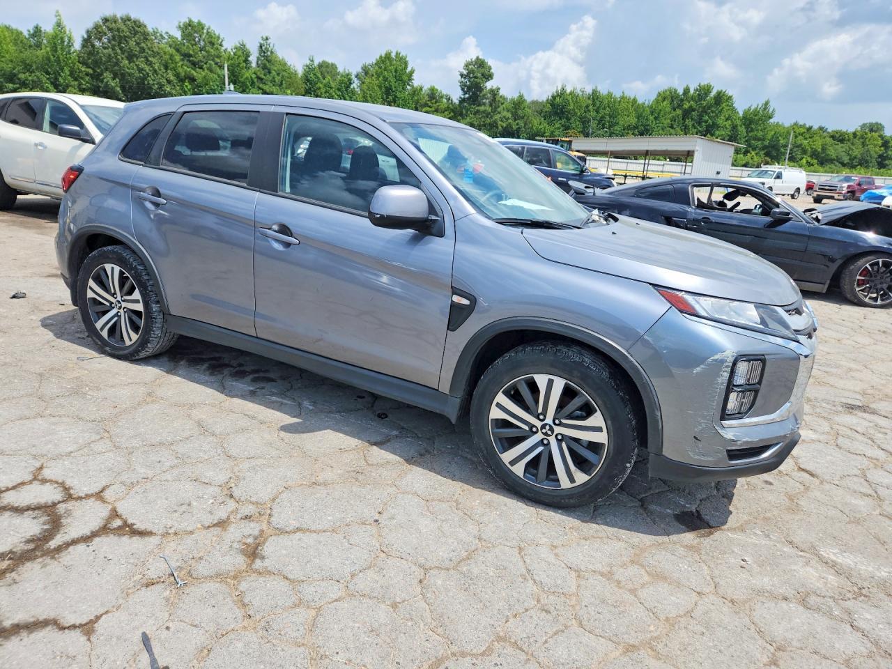 2024 Mitsubishi Outlander Sport S/Se - Фото 4