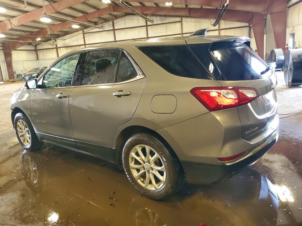 2019 Chevrolet Equinox Lt - Image 2