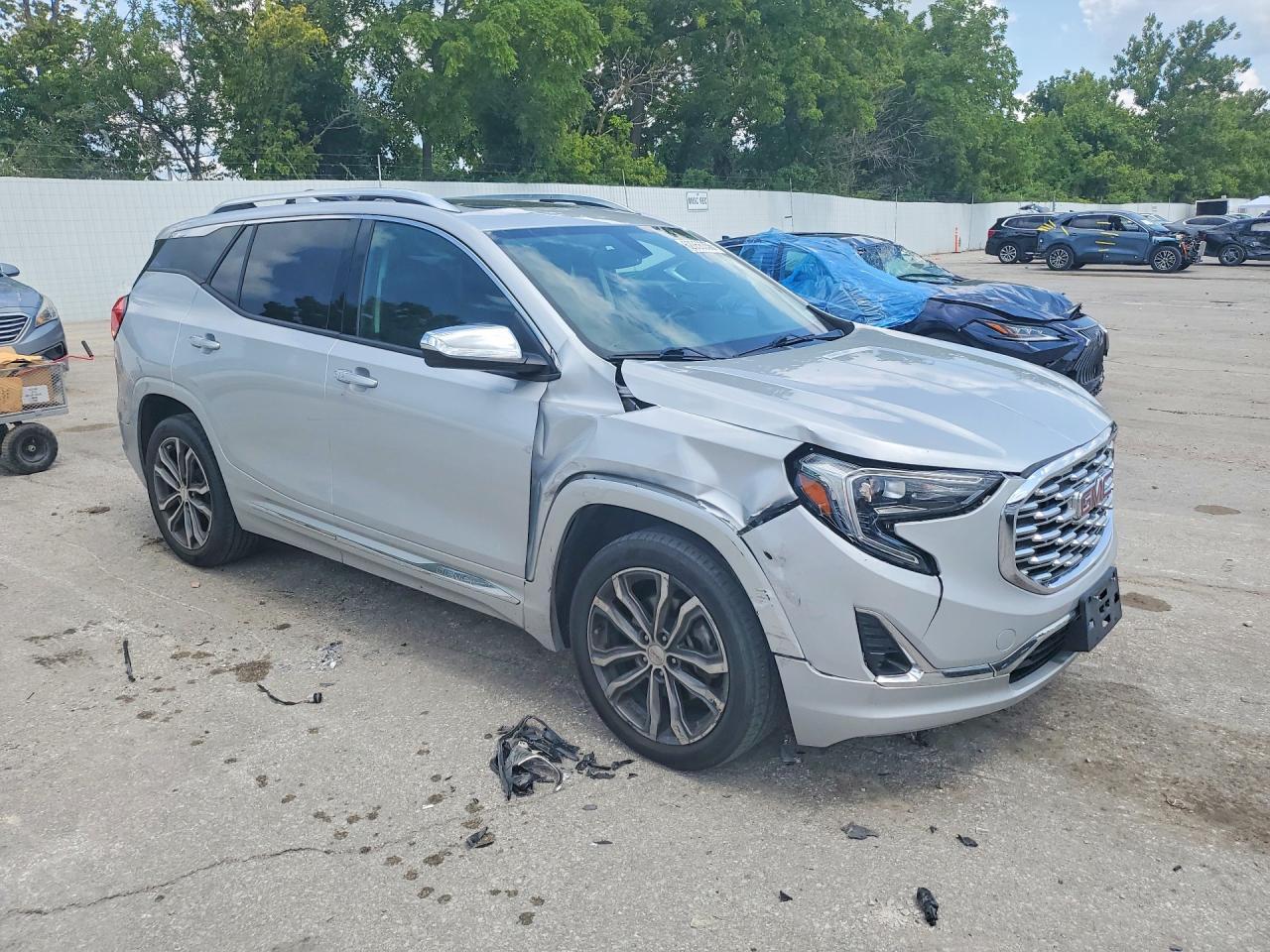 2019 GMC Terrain Denali - Image 4