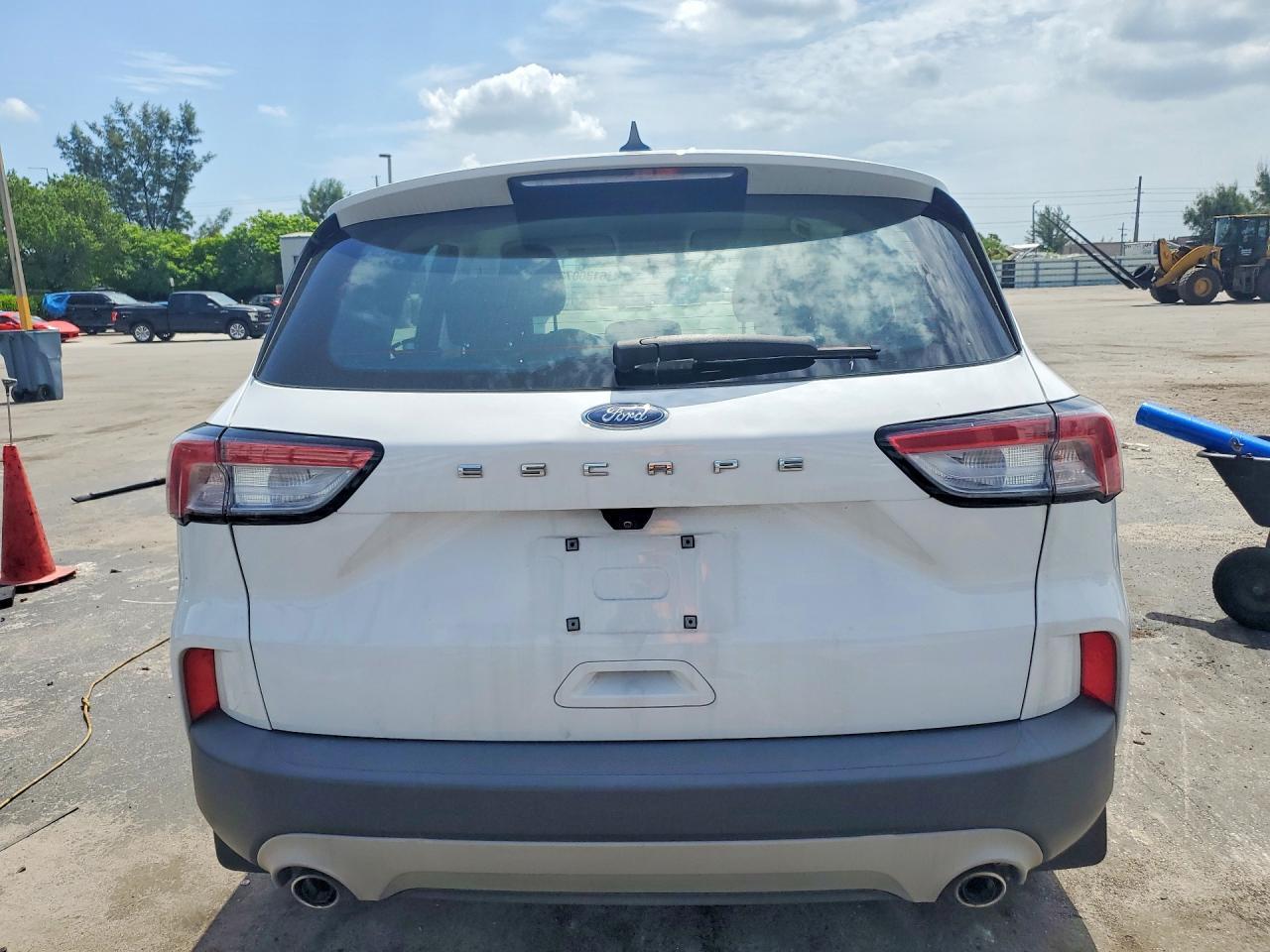 2022 Ford Escape S - Image 6