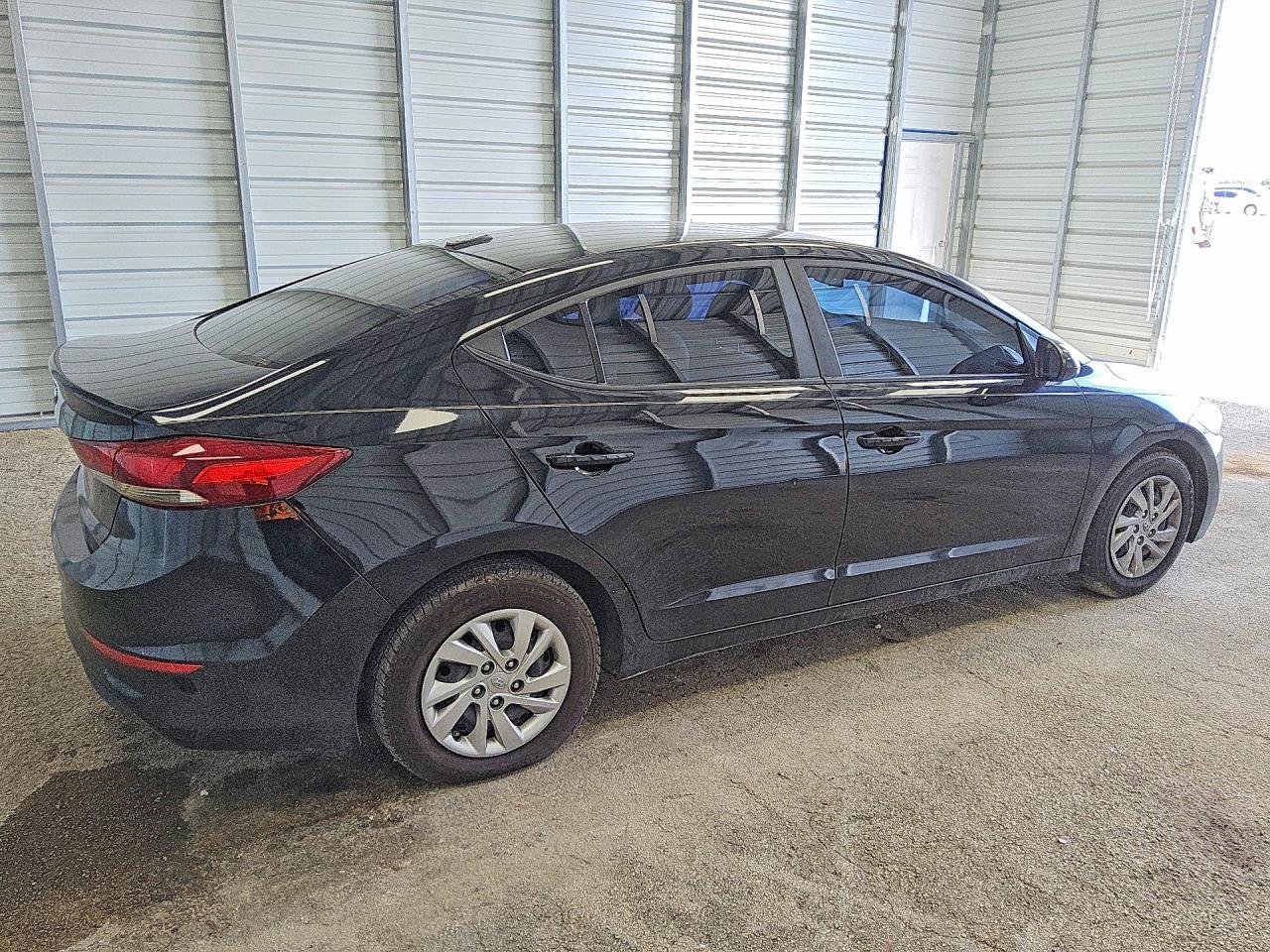 2017 Hyundai Elantra Se - Image 3