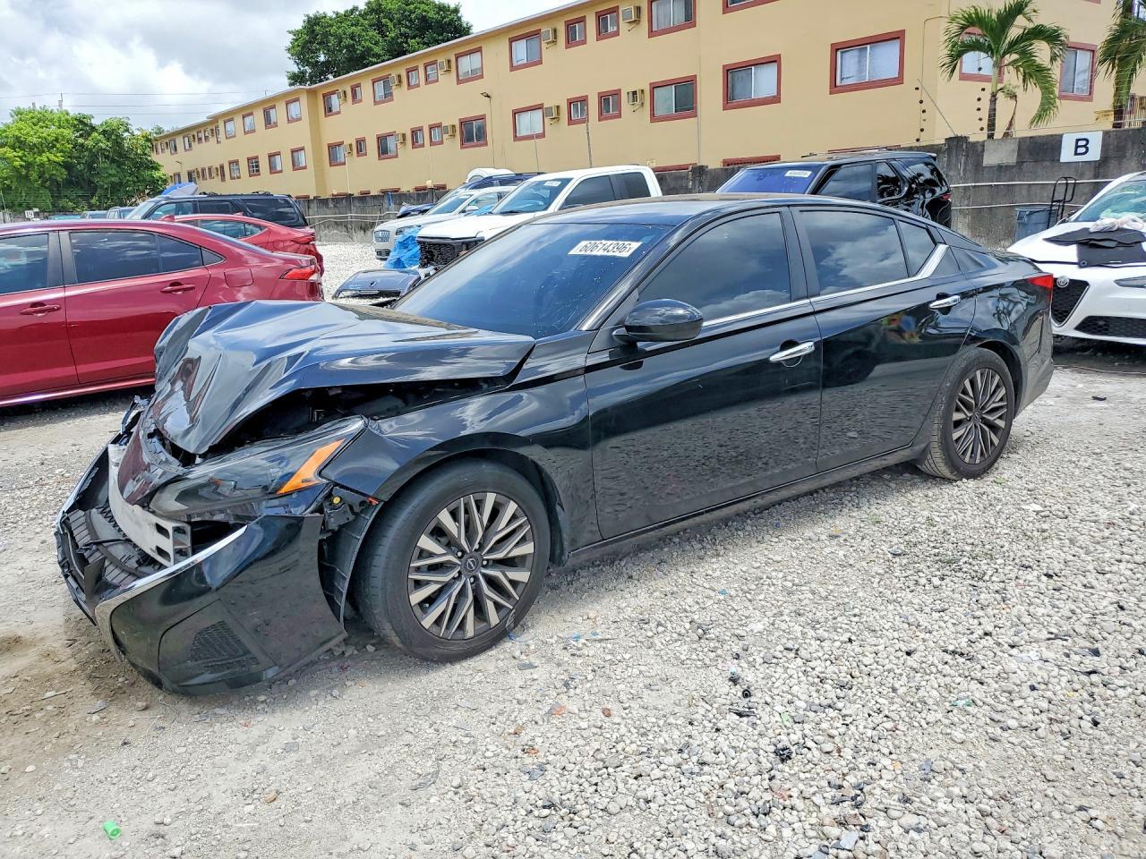 2023 Nissan Altima Sv