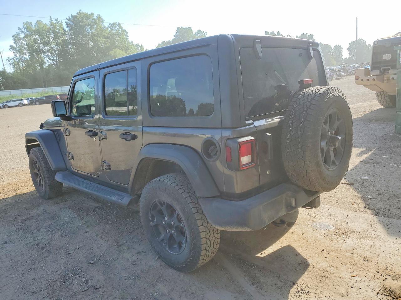 2020 Jeep Wrangler Unlimited Sport - Фото 2